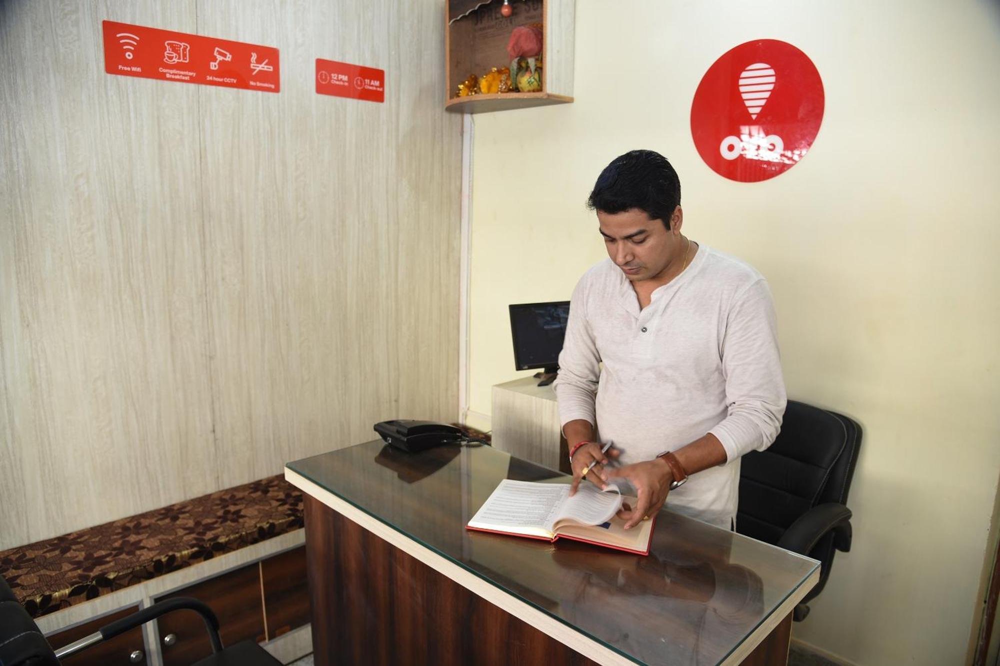 Hotel O Vibrant Inn Danapur Exterior photo